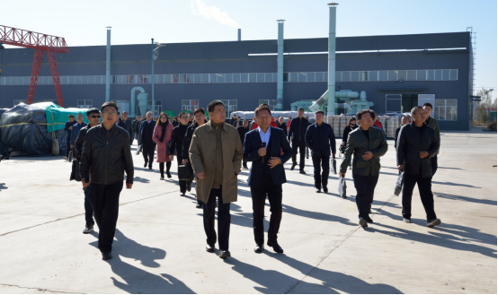 全區(qū)農(nóng)膜回收處理攻堅(jiān)行動(dòng)現(xiàn)場(chǎng)觀摩會(huì)”在龍澤公司如期召開(kāi)